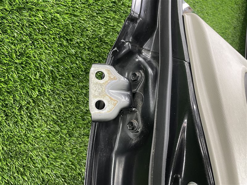 Петли двери Toyota Passo KGC30 1KRFE 2012 задн. прав. (б/у)