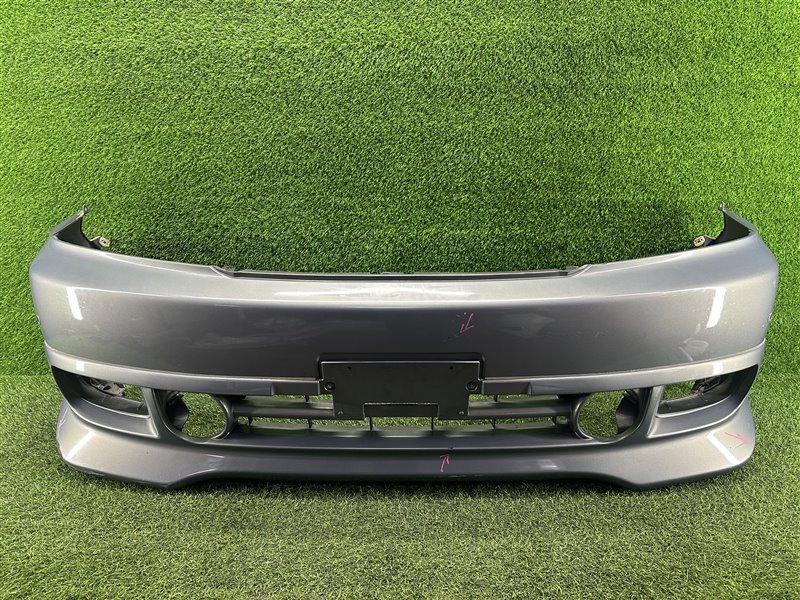 Бампер Toyota Grand Hiace VCH16 5VZFE 2001 перед. (б/у)