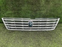 Решетка радиатора передняя Toyota Regius RCH47 1999 3RZFE