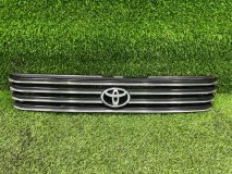 Решетка радиатора передняя Toyota Regius KCH46 1999 1KZTE