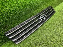 Решетка радиатора передняя Toyota Regius KCH46 1999 1KZTE