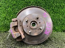 Ступица 90 т. км левая передняя Toyota Raum NCZ20 2005 1NZFE