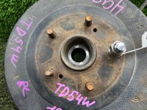 Ступица 86 т. км левая задняя Suzuki Escudo TD54W 2009 J20A