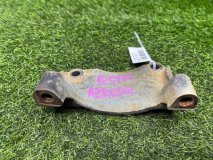 Кронштейн раздаточной коробки Toyota Voxy AZR65 2003 1AZFSE