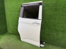 Дверь Цвет-W24 правая задняя Toyota Tank M900A 2017 1KR-FE