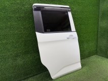 Дверь Цвет-W24 правая задняя Toyota Tank M900A 2017 1KR-FE