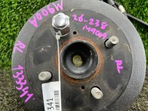 Ступица 88 т. км левая задняя Toyota Tank M900A 2016 1KR-VET