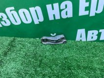 Кронштейн двигателя правый Daihatsu Sirion K3-VE Кронштейн двигателя правый Daihatsu Sirion K3-VE