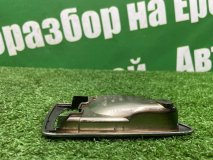 Накладка внутренней ручки двери правая передняя Mitsubishi Diamante