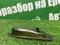 Накладка внутренней ручки двери правая передняя Mitsubishi Diamante