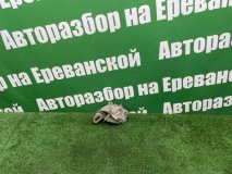 Кронштейн двигателя правый Ford Focus 2008 SHDA Кронштейн двигателя правый Ford Focus 2008 SHDA