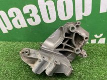 Кронштейн двигателя правый Ford Focus 2008 SHDA Кронштейн двигателя правый Ford Focus 2008 SHDA