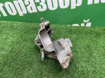 Кронштейн двигателя правый Ford Focus 2008 SHDA Кронштейн двигателя правый Ford Focus 2008 SHDA
