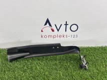 Кронштейн крыла правый передний Audi S4 B8 2012 CGWC