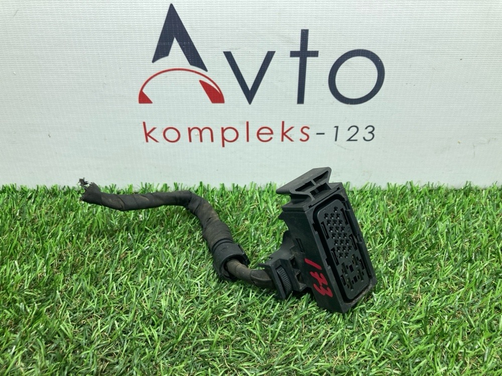 Разъем Volkswagen Caddy Maxi 2K CAYD 2013 (б/у)