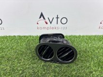 Дефлектор воздушный правый Volkswagen Tiguan 5N 2010 CBAB