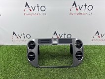 Дефлектор воздушный Volkswagen Tiguan 5N 2009 CAWB