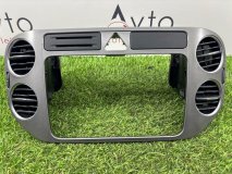 Дефлектор воздушный Volkswagen Tiguan 5N 2009 CAWB