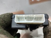 Блок управления люком Mitsubishi Carisma DA1A 1997 4G92