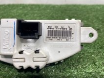 Резистор вентилятора BMW 320i F30 14.06.2013 N20B20B