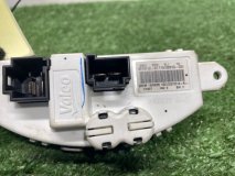 Резистор вентилятора BMW 320i F30 14.06.2013 N20B20B