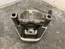 Подушка двигателя Audi A8 D4 2011