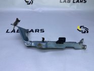 Кронштейн крыла левый передний Audi a4 b8 2009 caga 2.0 tdi