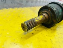 Привод правый передний MAZDA PROCEED MARVIE UVL6R 1996 WLT