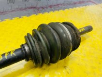 Привод правый передний MAZDA PROCEED MARVIE UVL6R 1996 WLT