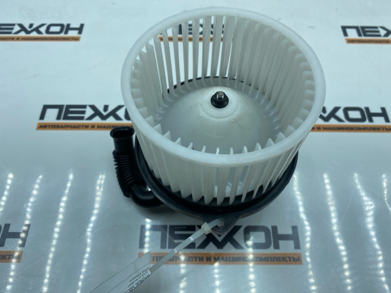 Вентилятор печки (правый руль) HYUNDAI SANTA FE TM 2.2 D4HB 2019 задн. (б/у)