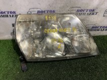 Фара правая Toyota Grand Hiace VCH16W 1999.12 5VZ-FE