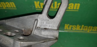 Кронштейн Ford Fiesta CBX 2004 FYJA Кронштейн Ford Fiesta CBX 2004 FYJA