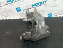 Кронштейн генератора Hyundai Santa Fe DM D4HB Евро 6 Кронштейн генератора Hyundai Santa Fe DM D4HB Евро 6