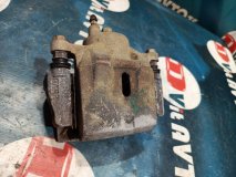 Суппорт тормозной правый передний Toyota Sienta NCP81 2011 1NZFE