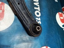 РЫЧАГ правый передний Toyota Sienta NCP81 2011 1NZFE