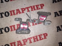 Петля двери левая задняя TOYOTA Passo KGC10 2009 1KR-FE