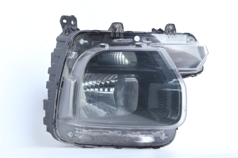 Фара Hyundai Staria US4 2021 прав. 92102CG000 (б/у)