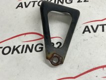 Кронштейн выпускного коллектора TOYOTA FUNCARGO NCP21 2003 1NZ-FE Кронштейн выпускного коллектора TOYOTA FUNCARGO NCP21 2003 1NZ-FE