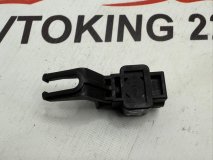 Фиксатор топливной трубки TOYOTA VITZ NCP15 2004 2NZ-FE