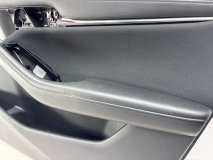 Обшивка двери правая передняя Mazda 3 BP 2023 P5