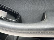 Обшивка двери правая передняя Mazda 3 BP 2023 P5