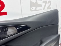 Обшивка двери правая передняя Mazda Axela BM 2015 P5