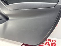 Обшивка двери правая передняя Mazda Axela BM 2015 P5