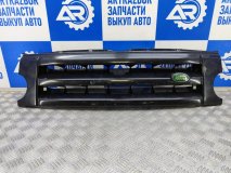 Решетка радиатора Land Rover Discovery 3 L319 2008 2.7 (276DT) 190 л.с