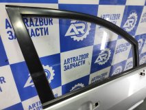 Дверь передняя правая Suzuki Liana 2004 1.6 M16A 106 л.с. Хэтчбек