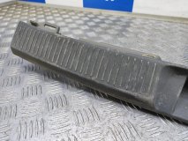 Накладка замка багажника Pontiac Vibe 2003 1.8 1ZZ-FE (LV6) 130 л.с