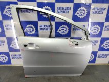Дверь передняя правая Peugeot 408 4D 2013 1.6 DV6C (10JBDZ) 114 л.с. Дизель