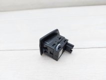 Кнопка стеклоподъемника правая передняя BMW 5 series F10 2011 N47D20C Кнопка стеклоподъемника правая передняя BMW 5 series F10 2011 N47D20C