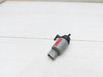 Насос омывателя BMW 5 е60 2009 M57N2 Насос омывателя BMW 5 е60 2009 M57N2