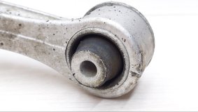 Рычаг подвески верхний передний BMW 5 series F10 2011 N47D20C